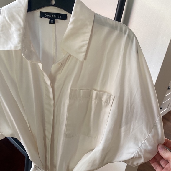 Women’s Dynamite white belted shirt dress - Picture 3 of 4